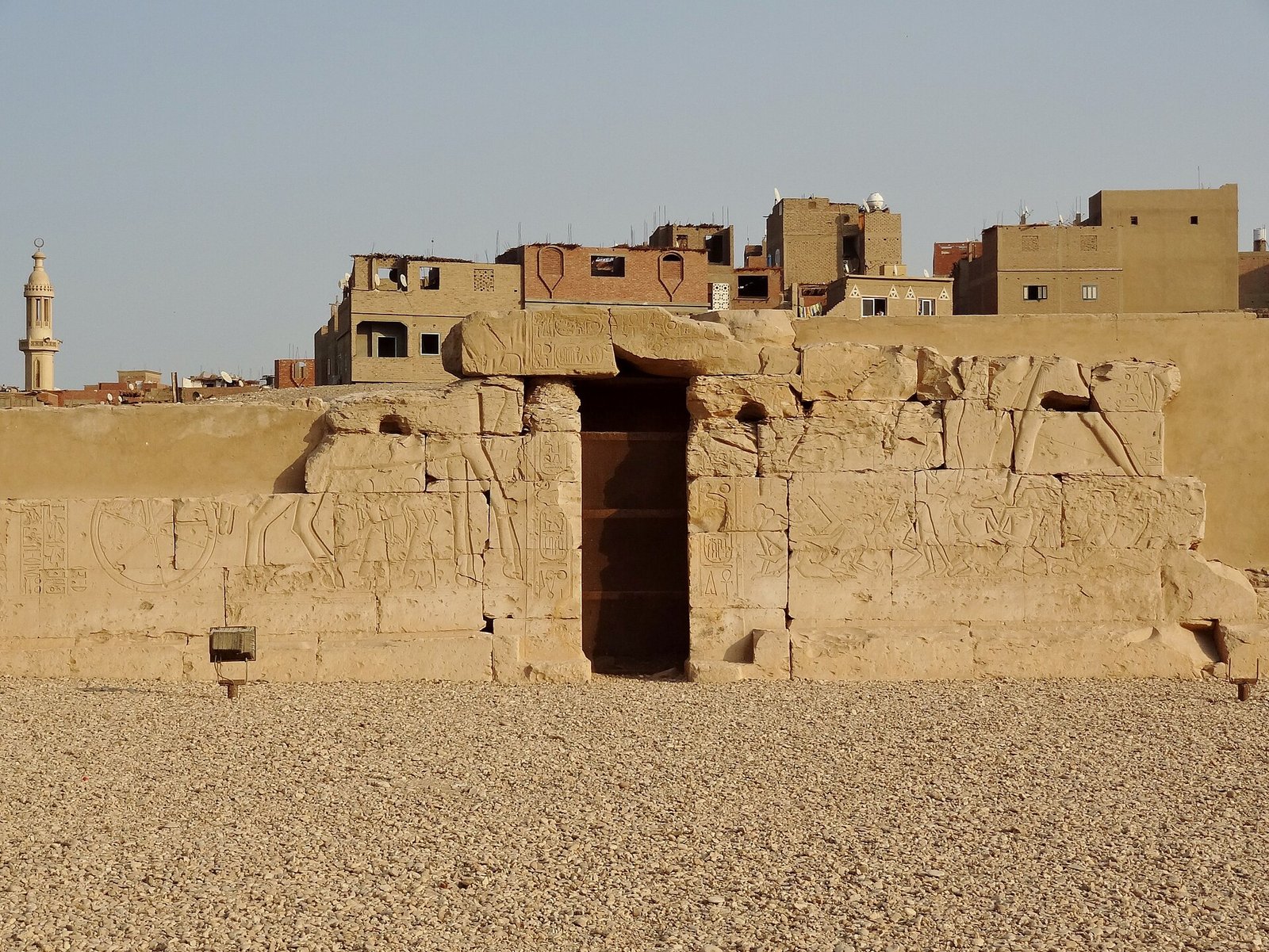 I rilievi finemente scolpiti del tempio di Seti I ad Abydos