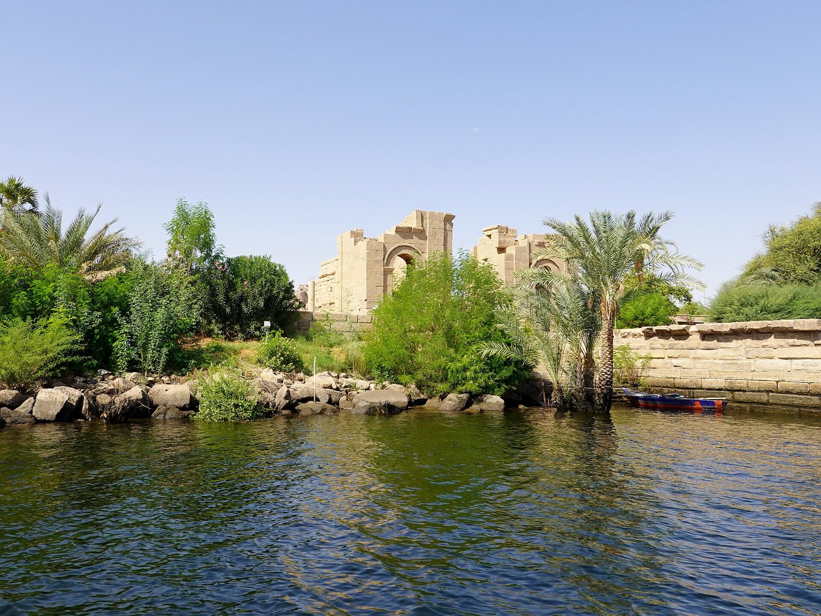 Il tempio di Iside a Philae sull'isola di Agilkia