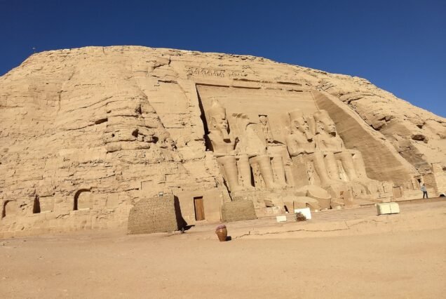 Dettaglio delle statue monumentali di Abu Simbel