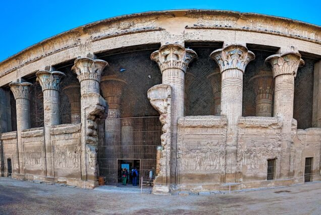 Tempio di Khnum a Esna, Egitto